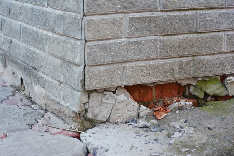 Why You Should Repair Your Foundation Cracks Before Winter Hits